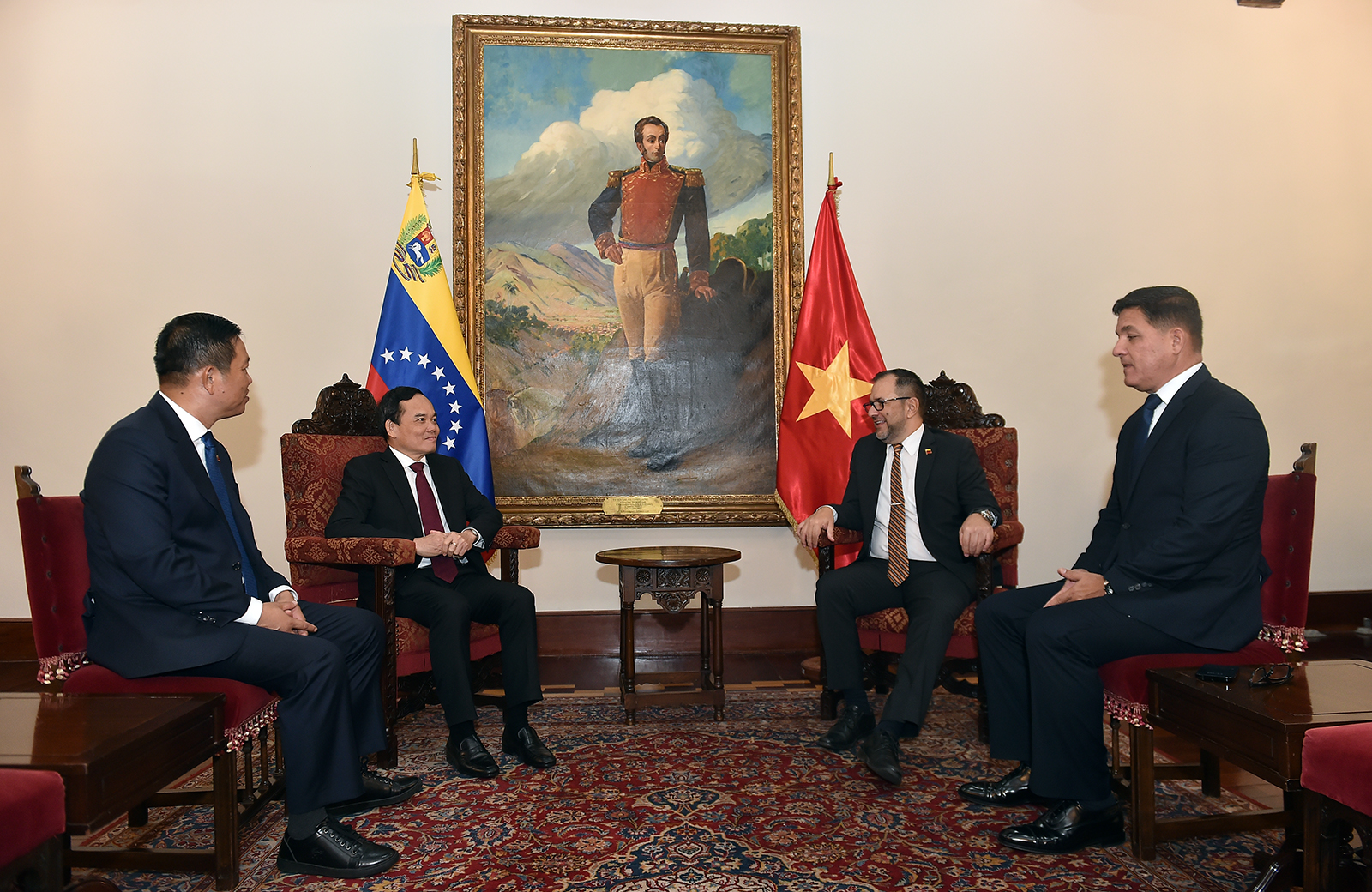 Phó Thủ tướng Trần Lưu Quang tiếp Bộ trưởng Ngoại giao Venezuela Yván Gil Pinto - Ảnh: VGP/Hải Minh