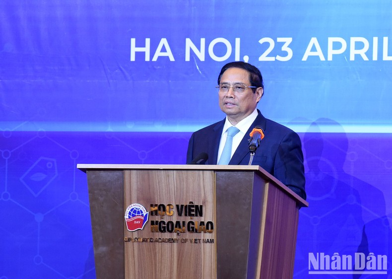 Thủ tướng Phạm Minh Chính phát biểu tại toạ đàm.