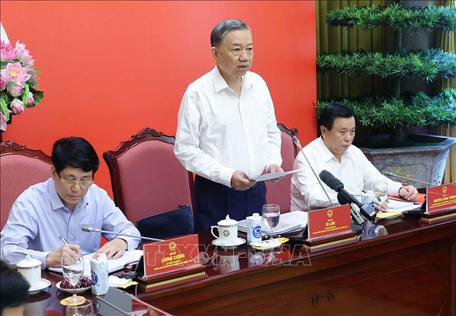 Chủ tịch nước Tô Lâm chủ trì phiên họp thứ ba Ban Chỉ đạo Tổng kết 40 năm đổi mới - Ảnh: TTXVN