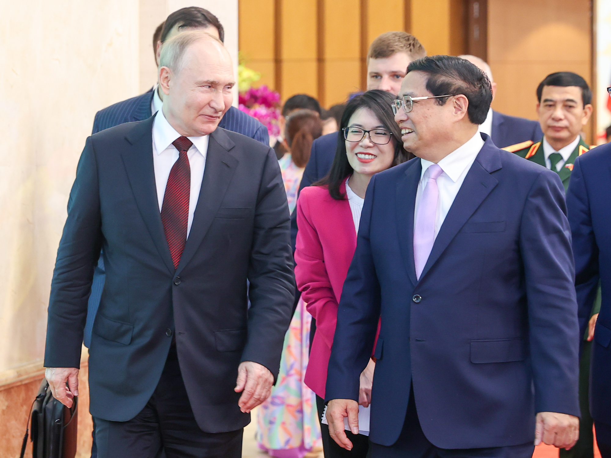 Tổng thống Putin cảm ơn sự đón tiếp thân tình, trọng thị, cũng như những tình cảm tốt đẹp mà lãnh đạo và nhân dân Việt Nam dành cho ông - Ảnh: VGP/Nhật Bắc