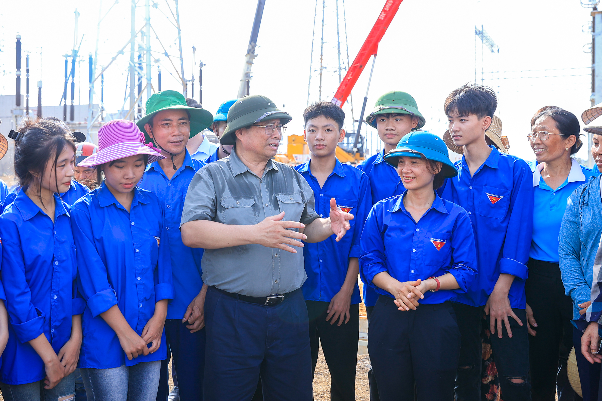 Thủ tướng kiểm tra, động viên, đôn đốc dự án đường dây 500 kV mạch 3- Ảnh 8.