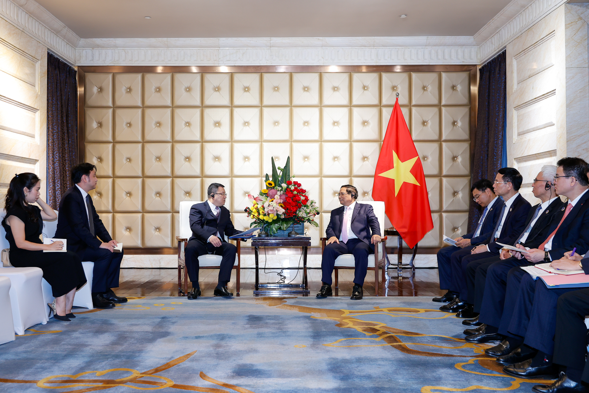 Thủ tướng Phạm Minh Chính đánh giá cao những kết quả hoạt động và hoan nghênh kế hoạch mở rộng đầu tư, kinh doanh tại Việt Nam của PowerChina trong lĩnh vực năng lượng và cơ sở hạ tầng - Ảnh: VGP/Nhật Bắc