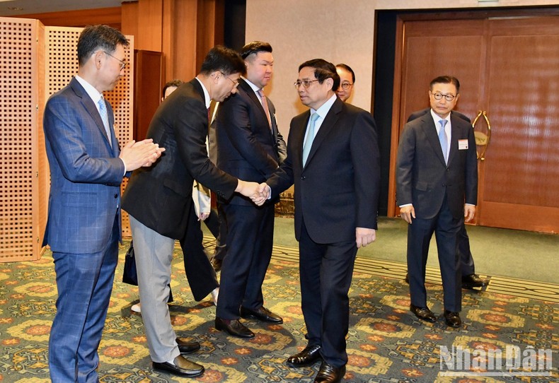 Thủ tướng Phạm Minh Chính tới dự tọa đàm với các tập đoàn, doanh nghiệp lớn của Hàn Quốc.