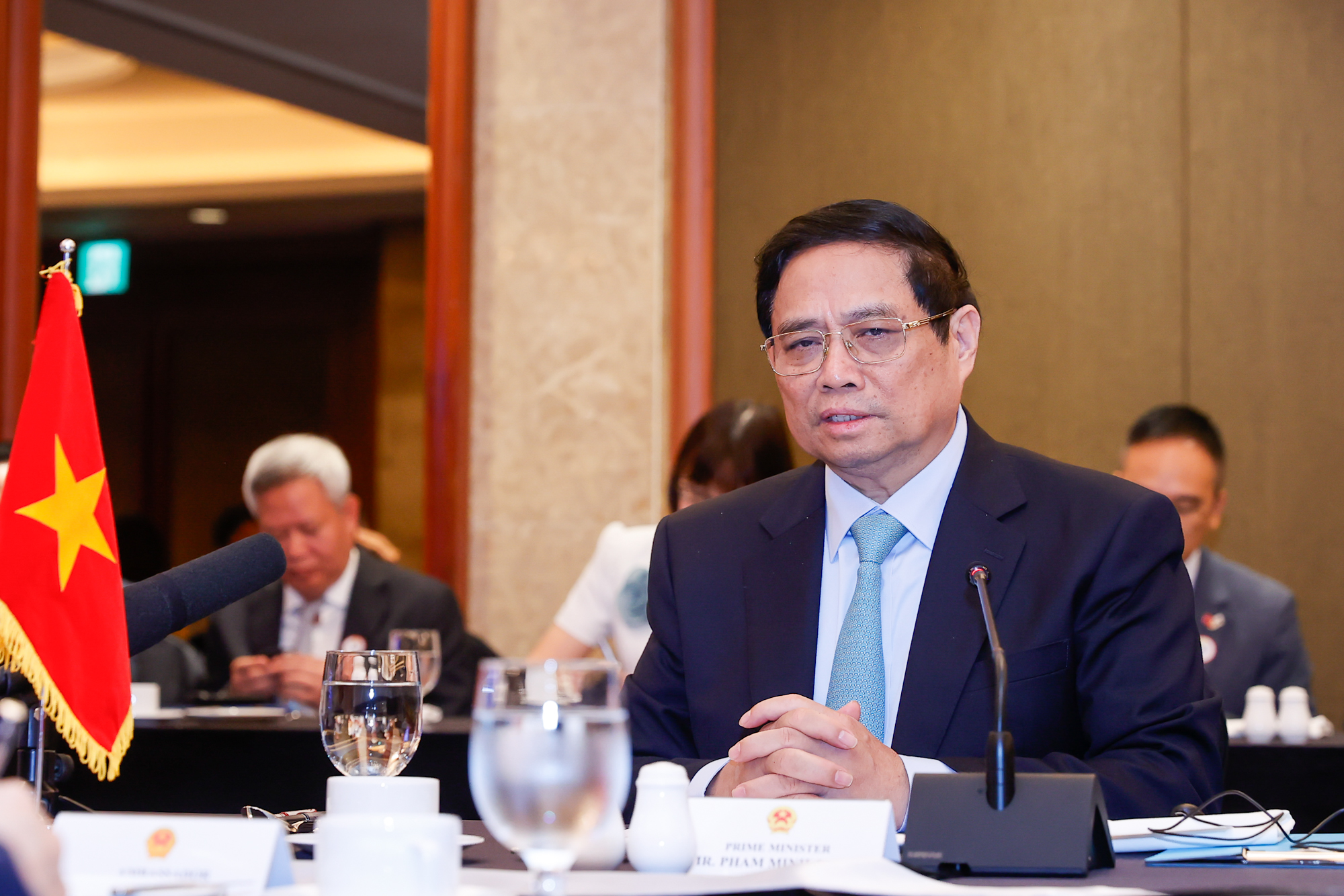 Thủ tướng Phạm Minh Chính cho biết, cùng với thúc đẩy phát triển kinh tế xanh, kinh tế số, kinh tế tuần hoàn, kinh tế chia sẻ, Việt Nam xác định tập trung phát triển các ngành mang lại giá trị cao, nhất là các ngành mới nổi như bán dẫn, trí tuệ nhân tạo… - Ảnh: VGP/Nhật Bắc