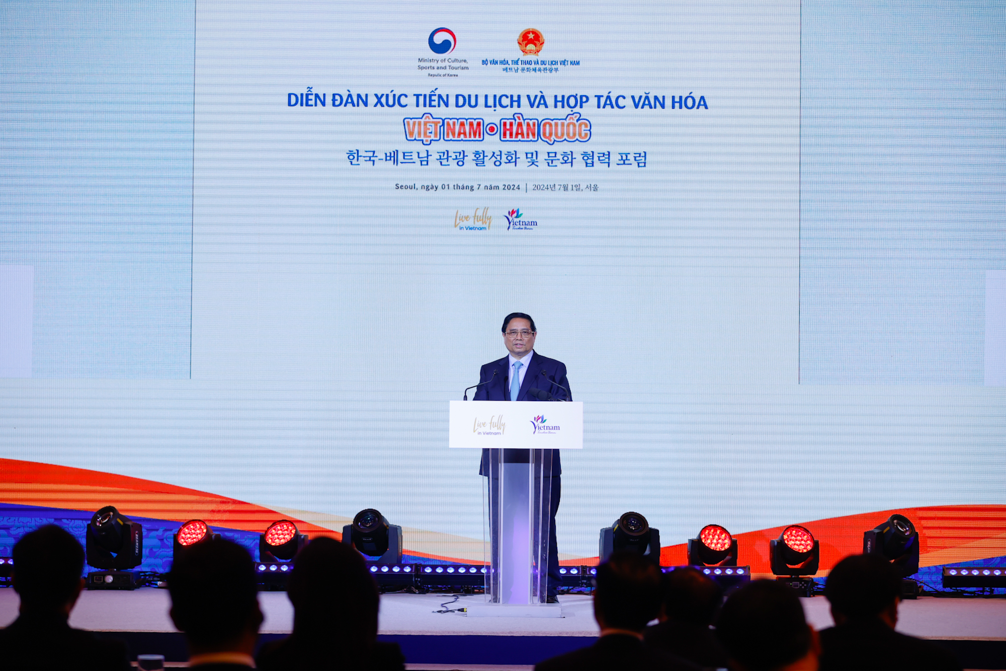 Về lĩnh vực văn hóa, Thủ tướng nhìn nhận quan hệ hợp tác văn hóa Việt Nam-Hàn Quốc không ngừng được vun đắp, phát triển mạnh mẽ trong thời gian qua - Ảnh: VGP/Nhật Bắc