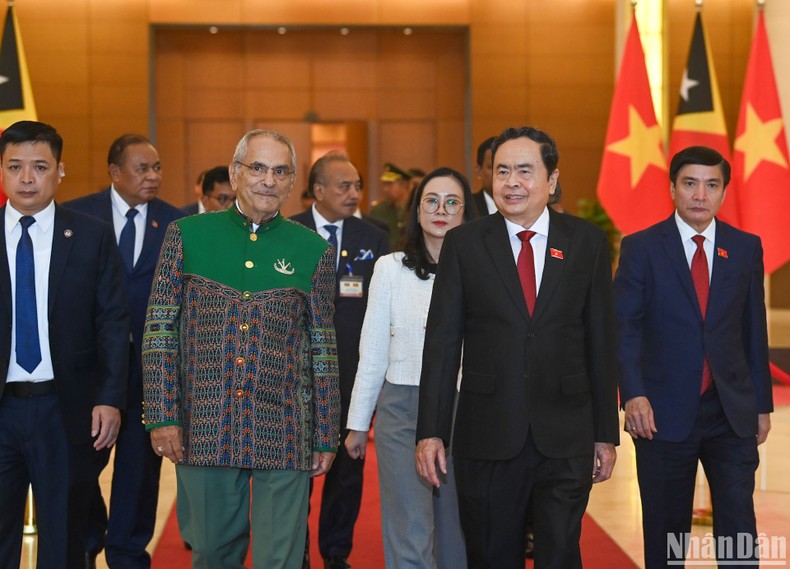 Chủ tịch Quốc hội Trần Thanh Mẫn trao đổi với Tổng thống Timor-Leste Jose Ramos-Horta. (Ảnh: Duy Linh)