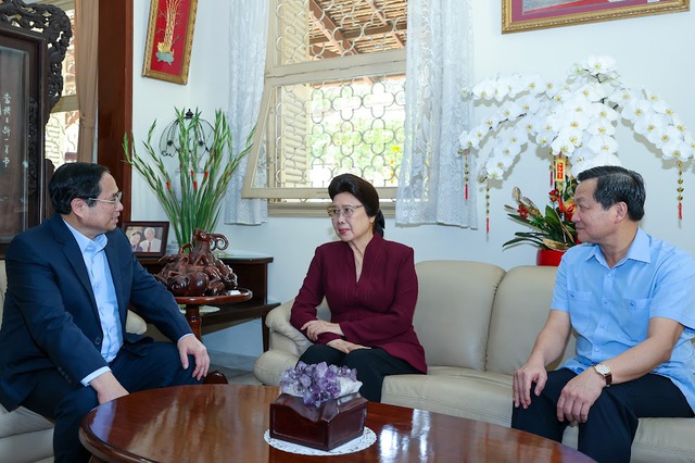 Thủ tướng Phạm Minh Chính dâng hương tưởng nhớ các đồng chí cố Thủ tướng Chính phủ - Ảnh 4.