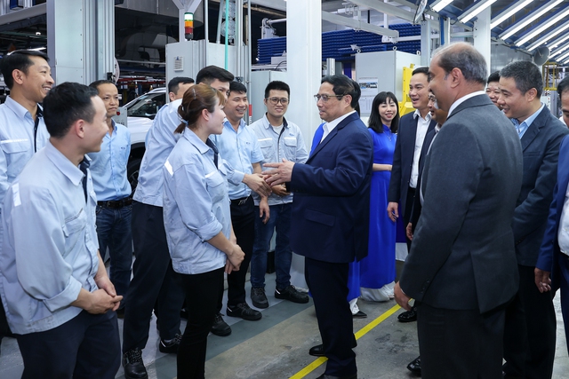 Thủ tướng làm việc với Công ty Ford Việt Nam và thăm Trung tâm bảo trợ xã hội Hải Dương - Ảnh 1.