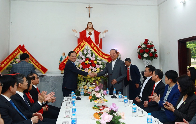 Phó Thủ tướng Trần Lưu Quang chúc mừng Lễ Phục sinh tại Lạng Sơn - Ảnh 3.