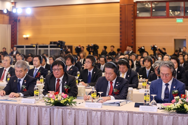 Thủ tướng: Quan hệ Việt Nam - Nhật Bản 'hướng tới tương lai, vươn tầm thế giới' với sự tin cậy, chân thành - Ảnh 2.