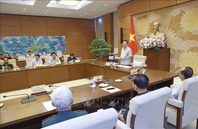 Chủ tịch Quốc hội gặp mặt Hội Chiến sĩ cách mạng bị địch bắt, tù đày tỉnh Nghệ An - Ảnh 1.