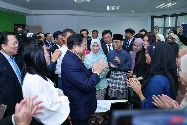 Thủ tướng thăm Đại học Quốc gia và lớp học tiếng Việt tại Brunei - Ảnh 5.