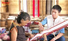 Giữ nghề dệt truyền thống của người Ba Na