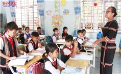 Đưa tiếng mẹ đẻ vào tiết học để văn hóa dân tộc mãi trường tồn