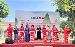 Gia Lai: Khai mạc triển lãm chuyên đề "Đường cách mạng - Đồng chí Hồ Chí Minh tại Trung Quốc"