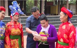 Người "giữ lửa" hát bội ở Mường Đòn