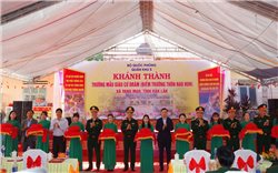 Thượng tướng Trương Thiên Tô dự Lễ khánh thành trường mẫu giáo ở Yang Mao