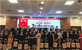 Ủy Ban Dân Tộc: Gặp mặt Đoàn học sinh Trường Phổ thông Dân tộc nội trú huyện Lục Ngạn, tỉnh Bắc Giang