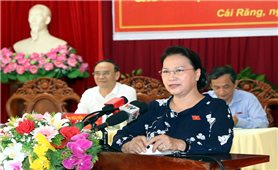 Chủ tịch Quốc hội Nguyễn Thị Kim Ngân tiếp xúc cử tri tại TP. Cần Thơ