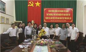 Thứ trưởng, Phó Chủ nhiệm Hoàng Thị Hạnh làm việc với Ban Dân tộc tỉnh Đăk Lăk