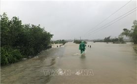 Hà Tĩnh: Nhiều nơi tại huyện Hương Khê bị ngập sâu, khẩn trương sơ tán dân