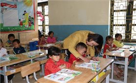 Khó khăn trong triển khai sách giáo khoa mới ở vùng cao Lai Châu