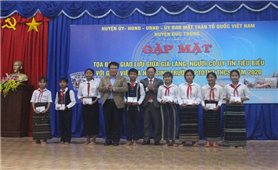 Huyện Đức Trọng (Lâm Đồng): Gặp mặt giao lưu với hơn 100 già làng, Người có uy tín và học sinh người DTTS