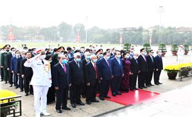 Lãnh đạo Đảng, Nhà nước vào Lăng viếng Chủ tịch Hồ Chí Minh nhân kỷ niệm 90 năm Ngày Truyền thống MTTQ Việt Nam