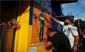 Thế giới tiếc thương huyền thoại bóng đá Diego Maradona