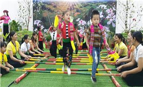 Thị xã Nghĩa Lộ: Bảo tồn văn hóa trong học đường