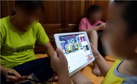 Bảo vệ trẻ em trước nguy cơ tiêu cực từ mạng xã hội: Lời giải phải có từ hai phía