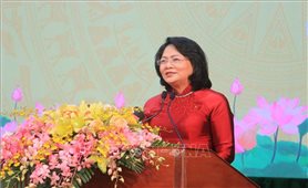Phó Chủ tịch nước trao danh hiệu AHLĐ thời kỳ đổi mới cho huyện Nhơn Trạch