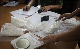 Lên Lóong Luông mua 6 bánh heroin mang về xuôi bán kiếm lời