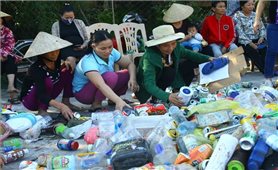 Góp rác thải đổi thẻ bảo hiểm y tế-chuyện thấm đẫm tình người ở Nghệ An