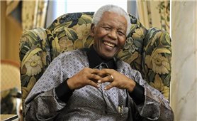 Nelson Mandela - Biểu tượng về sự đấu tranh chống phân biệt chủng tộc