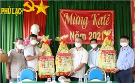 Ban Dân tộc tỉnh Bình Thuận chúc Tết Katê đồng bào Chăm