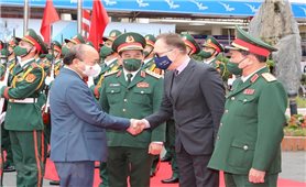 Chủ tịch nước thăm và làm việc với Trung tâm Nhiệt đới Việt - Nga