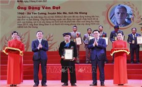 Chủ tịch Quốc hội dự Lễ Tôn vinh nông dân Việt Nam xuất sắc năm 2021