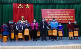 Phó Chủ tịch nước thăm và làm việc tại huyện miền núi Quảng Nam