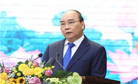 Chủ tịch nước Nguyễn Xuân Phúc: Xây dựng Trường Sĩ quan Chính trị chính quy, tiên tiến, mẫu mực, đáp ứng yêu cầu trong tình hình mới