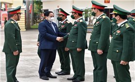 Thủ tướng Phạm Minh Chính chúc mừng lực lượng vũ trang Quân khu 4 và tỉnh Quảng Bình