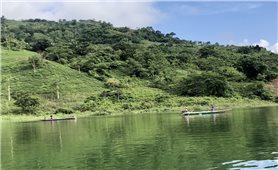 Cảnh báo mất an toàn khi lưu thông qua sông suối, ngầm tràn