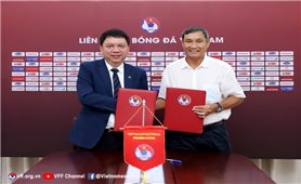 HLV Mai Đức Chung tiếp tục gắn bó với đội tuyển nữ Việt Nam