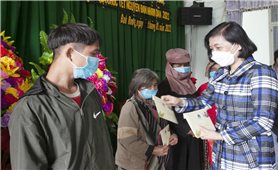 Đoàn công tác Vụ Địa phương II thăm tặng quà Tết tại huyện Kbang tỉnh Gia Lai