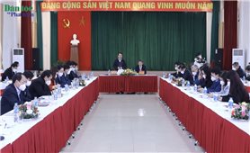 Bộ trưởng, Chủ nhiệm Ủy ban Dân tộc Hầu A Lềnh làm việc với UBND thành phố Hà Nội
