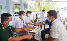 Quân y BĐBP Kiên Giang tổ chức khám bệnh cho người dân nghèo vùng biên