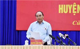 Chủ tịch nước tiếp xúc cử tri tại Củ Chi, Hóc Môn