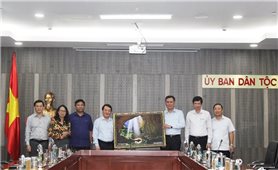 Ủy ban Dân tộc làm việc với UBND tỉnh Quảng Bình