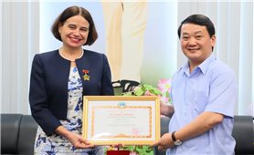 Bộ trưởng, Chủ nhiệm UBDT Hầu A Lềnh tiếp bà Robyn Mudie, Đại sứ Australia tại Việt Nam