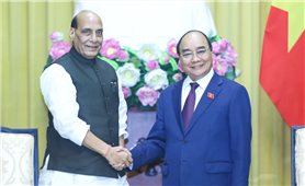 Chủ tịch nước Nguyễn Xuân Phúc tiếp Bộ trưởng Bộ Quốc phòng Ấn Độ Rajnath Singh